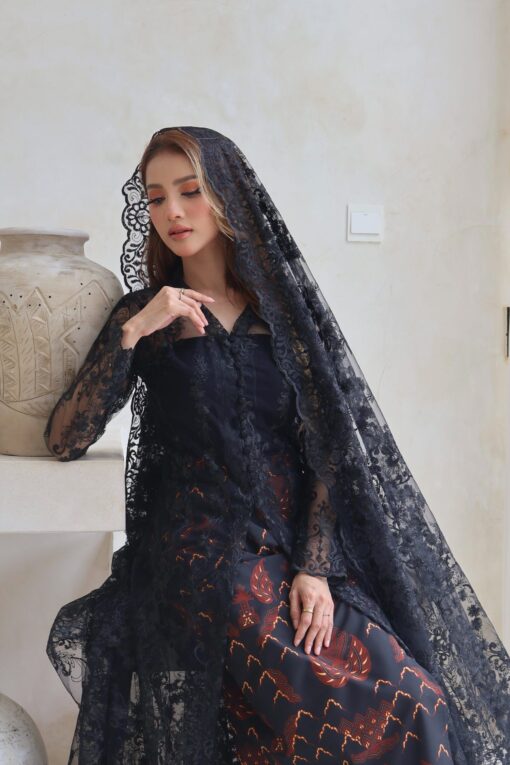 Selendang Lace Black