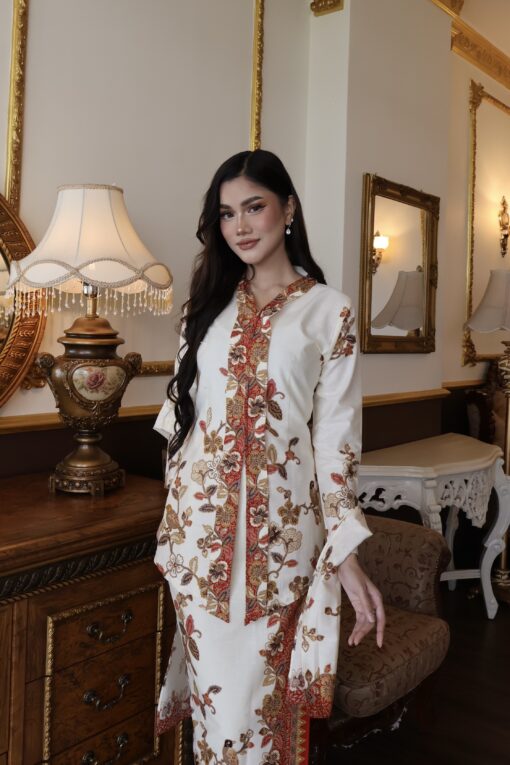 Mekar Blossom Cream Red - Image 2