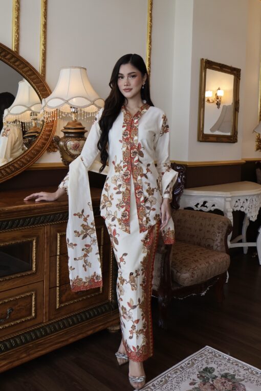 Mekar Blossom Cream Red