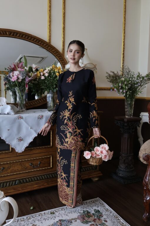 Kurung Mekar Black