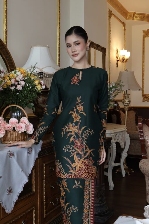 Kurung Mekar Emerald Green - Image 2