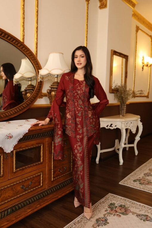 Kebaya Putri Dark Maroon