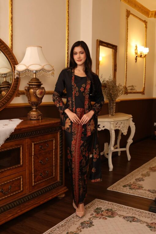 Kebaya Putri Black