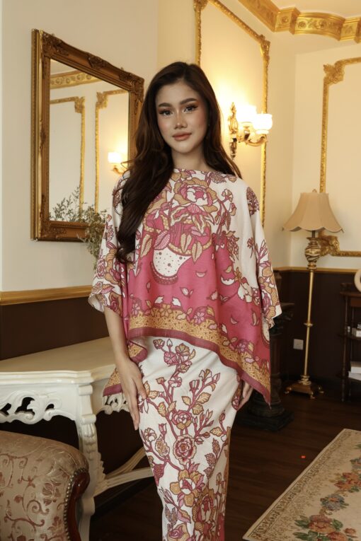 Kurung Ayu White Pink - Image 2