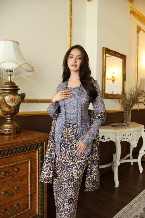 Kebaya Sally Blue Flower - Image 2