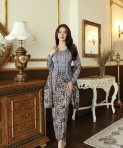 Kebaya Sally Blue Flower