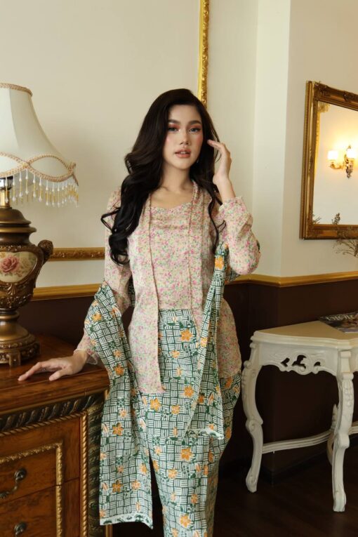 Kebaya Sally Cream Green - Image 2